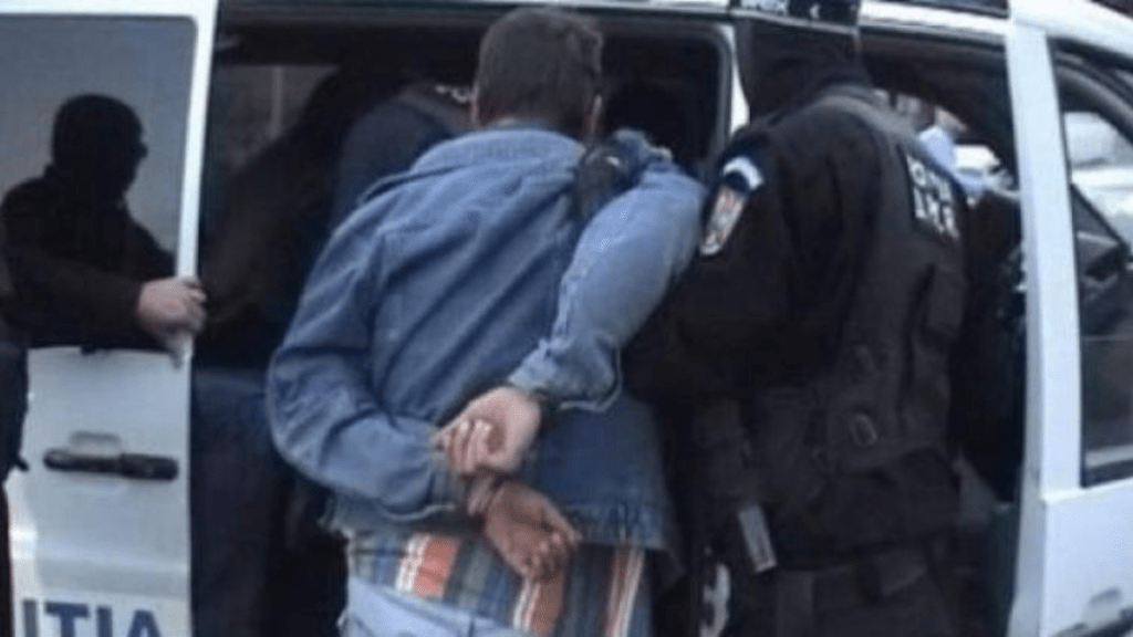 Copil de 12 ani, tâlhărit pe stradă la Reșița. Agresor reținut