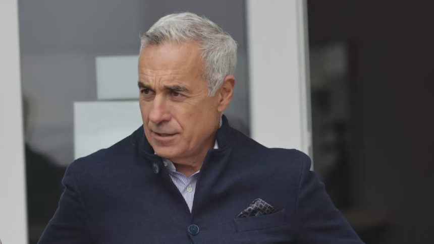 Călin Georgescu, escortat de autorități la Parchetul General, în timp ce au loc percheziții la Horațiu Potra.