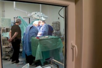 Fetița de 12 ani din Lupeni care s-a sinucis, iar organele ei au salvat trei vieți. Tragedia a fost marcată și de moartea tatălui ei, care nu a suportat vestea.