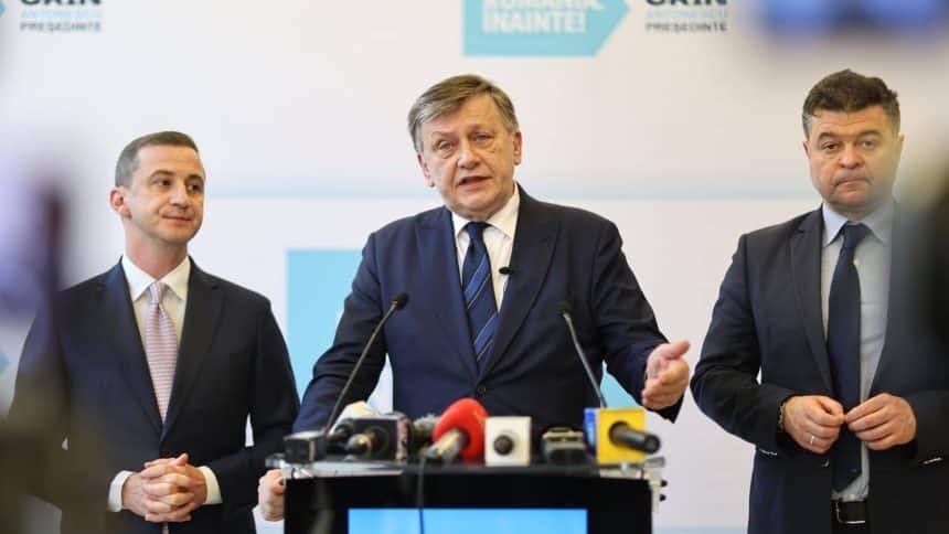 Crin Antonescu în timpul precampaniei electorale la Timișoara, vorbind despre viitorul României și întâlnindu-se cu lideri locali și Mitropolitul Banatului.