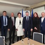Reprezentanți ai administrației locale și ai mediului de afaceri din Timișoara discută strategii de dezvoltare economică și colaborare public-privat în cadrul unei mese rotunde