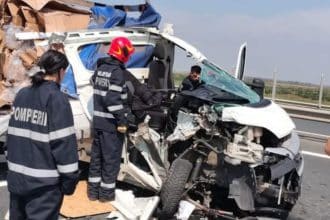Accident rutier grav pe A1 între Arad și Timișoara, camionetă intrată în tir staționat la Giarmata