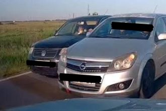 Șofer pe contrasens surprins de camera de bord pe drumul Timișoara – Cenad, în a doua zi de Paște