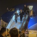 Benjamin Netanyahu aterizând la Budapesta în cadrul vizitei oficiale în Ungaria
