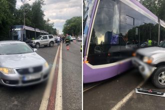 Accident rutier cu cinci mașini și un tramvai la Pădurea Verde din Timișoara, mai 2025