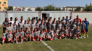Copii antrenați de antrenorii Steaua Roșie Belgrad la campul de elită organizat de Galaxy Timișoara, iunie 2025