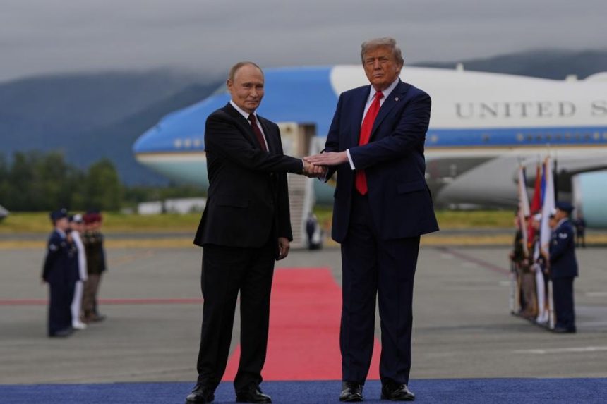 La marginea Arcticii, Trump și Putin își măsoară puterea discutând pacea și viitorul Europei