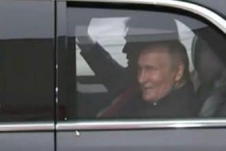 Donald Trump și Vladimir Putin în mașină, după summitul din Alaska fără acord privind Ucraina