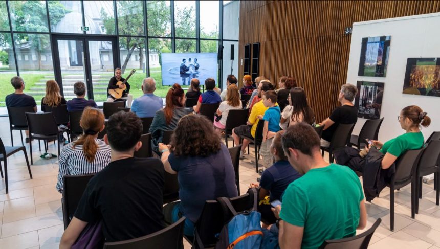 Vizitatori la Muzeul Apei din Timișoara, în cadrul programului cultural Vară apARTE organizat de Fundația Aquatim