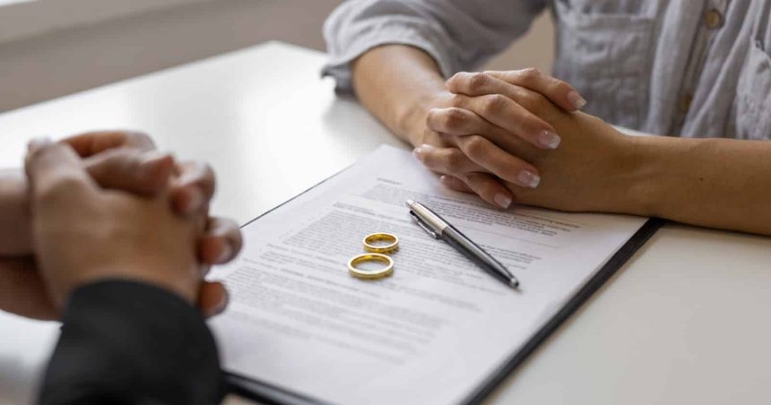 Noua lege privind numele de familie după divorț