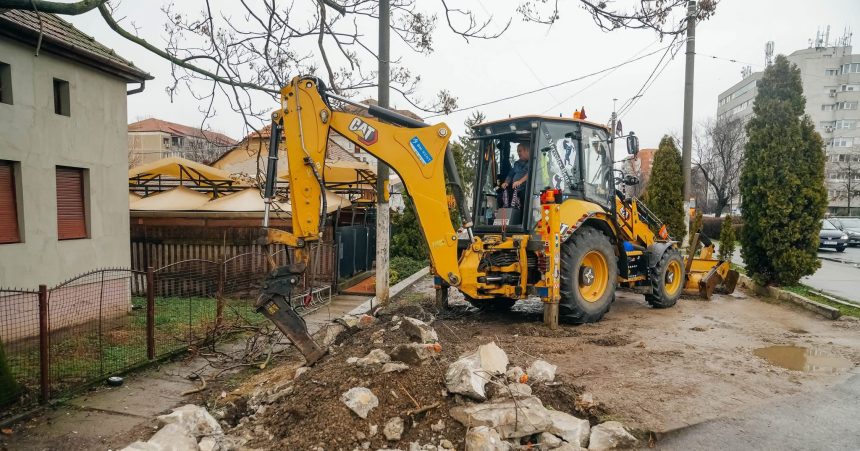 Eliminarea unei parcări betonate și a gardurilor ilegale pe domeniul public în zona Calea Aradului