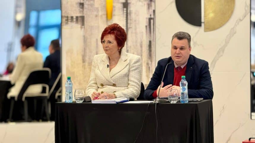 Președintele CCIA Timiș Florica Chiriță susținând discursul după reconfirmarea în funcție pentru un nou mandat