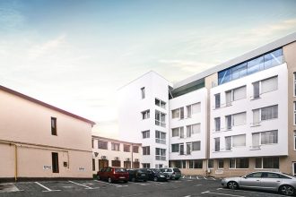 Unități medicale moderne dotate pentru diagnosticul și tratamentul afecțiunilor complexe și rare
