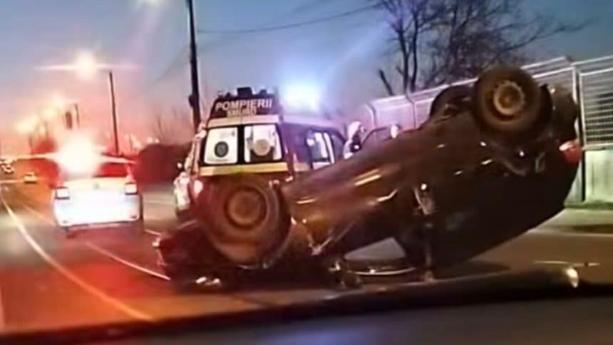 Echipaje de intervenție la locul unui accident rutier pe strada Ovidiu Cotruș din Timișoara