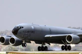 Avioane cisternă ale SUA pe aeroportul Otopeni