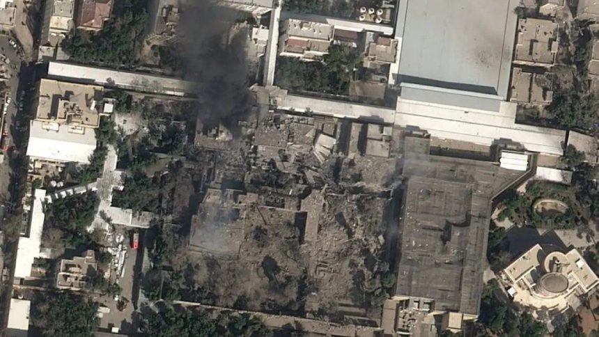 Ruinele complexului fortificat din Teheran după atacul aerian coordonat de Statele Unite și Israel