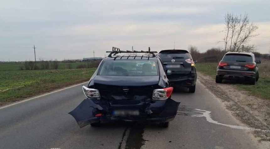 Autoturisme avariate pe DN 6 la ieșirea din Timișoara în urma unui carambol cu trei vehicule