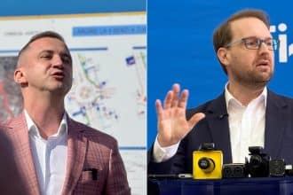 Primarul Dominic Fritz în timpul unei conferințe de presă despre relația instituțională cu Consiliul Județean Timiș.