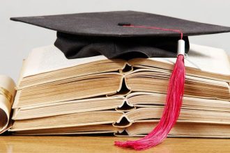 dezbatere cu studenții din Timișoara despre viitorul profesional.