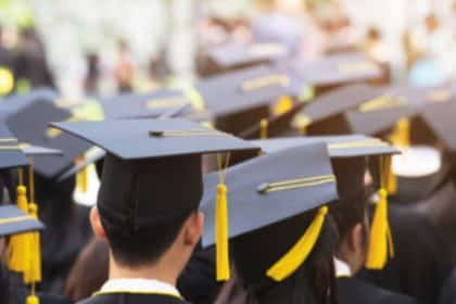 dificultatea admiterii la facultățile de arte plastice și design în comparație cu facultățile teoretice