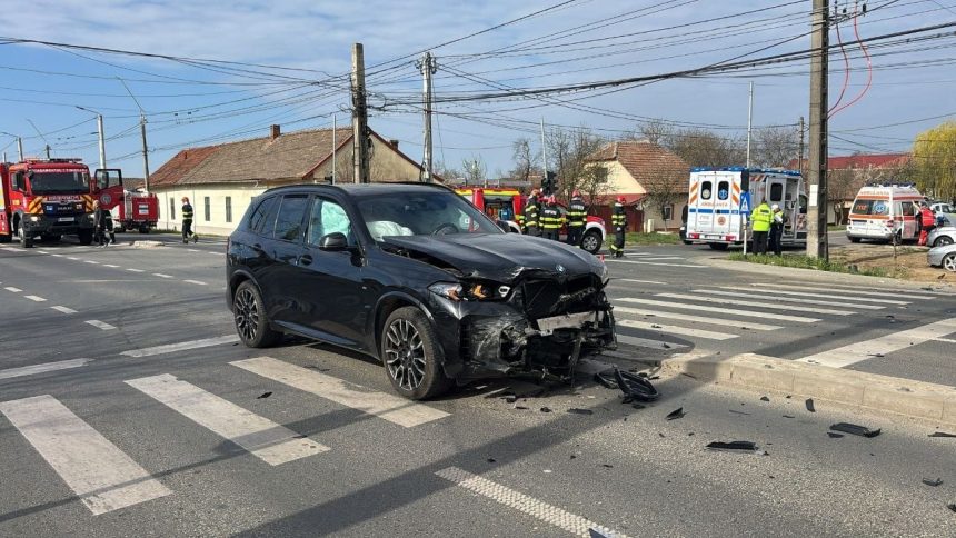 Accident grav în Dumbrăvița