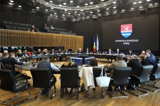 Ședință a Consiliului Județean Timiș în care au fost aprobate proiecte majore pentru infrastructură și dezvoltare