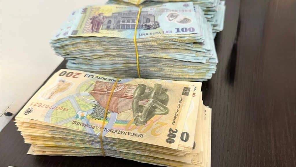 Bani confiscați de procurorii DIICOT