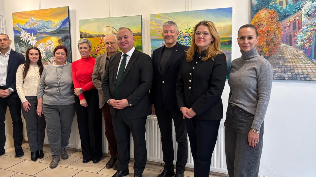 Rectorul USVT Timișoara, Cosmin Alin Popescu, la lansarea campaniei Uniți prin Educație în Belgia, alături de oficialități.