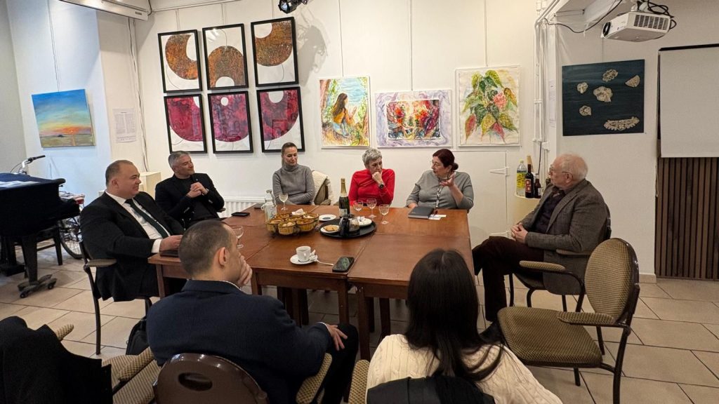 Rectorul USVT Timișoara, Cosmin Alin Popescu, la lansarea campaniei Uniți prin Educație în Belgia, alături de oficialități.