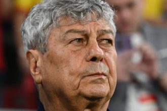 Imagine de arhivă cu Mircea Lucescu, antrenorul care a suferit un infarct miocardic la Spitalul Universitar din București.