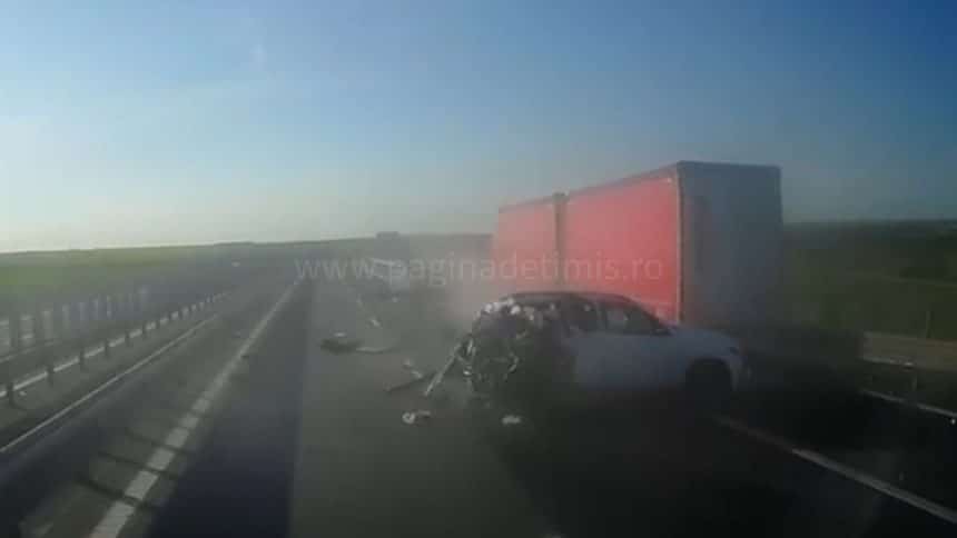 Intervenție de urgență la km 504: Echipajele de descarcerare și elicopterul medical au fost mobilizate pe sensul Timișoara – Arad.