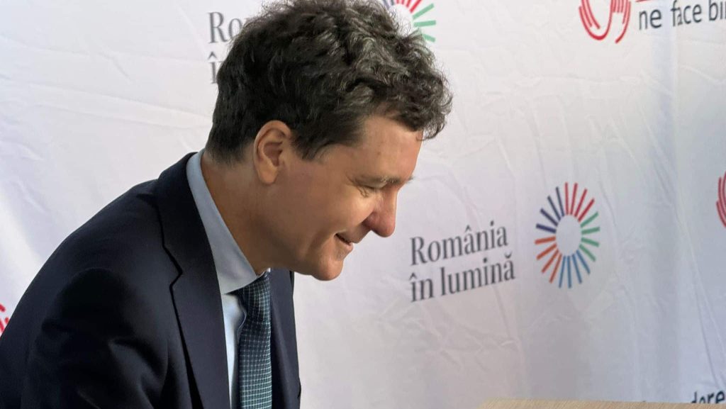 Președintele Nicușor Dan răspunzând întrebărilor jurnaliștilor la Timișoara despre criza politică din Guvern.