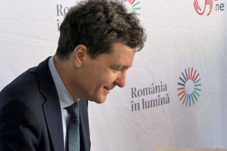Președintele Nicușor Dan răspunzând întrebărilor jurnaliștilor la Timișoara despre criza politică din Guvern.