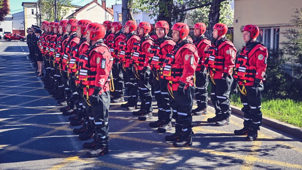 Elita salvatorilor pe apă: ISU Timiș se modernizează cu echipamente europene de 400.000 de euro și pompieri instruiți pentru misiuni internaționale