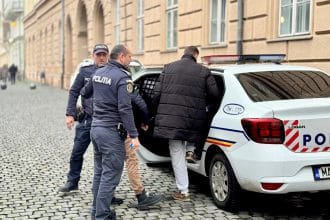 Măsură de siguranță: Deși nu a fost arestat preventiv, agresorul este monitorizat permanent prin GPS pentru a proteja victima.