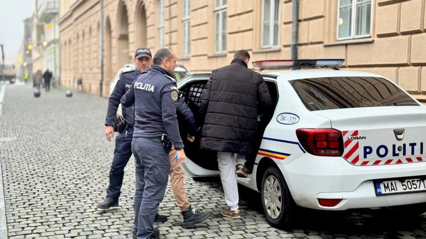 Măsură de siguranță: Deși nu a fost arestat preventiv, agresorul este monitorizat permanent prin GPS pentru a proteja victima.