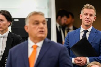 Premierul Viktor Orbán și liderul opoziției Péter Magyar în campanie electorală pentru alegerile din Ungaria