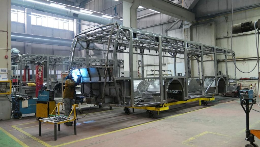 Model de autobuz electric de 10 metri lungime ce va fi introdus pe traseele mai puțin aglomerate din Timișoara.