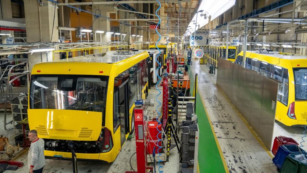 Model de autobuz electric de 10 metri lungime ce va fi introdus pe traseele mai puțin aglomerate din Timișoara.