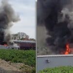 Pompierii de la ISU Timiș intervenind pentru stingerea celor trei containere cuprinse de flăcări pe strada Marginii.