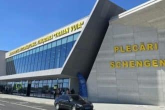 Avion Animawings pe pista Aeroportului Traian Vuia din Timișoara pregătit pentru noile rute spre Danemarca și Olanda.