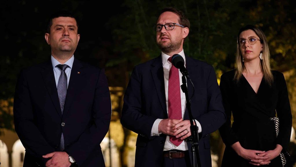 Dominic Fritz, primarul Timișoarei, avertizând asupra riscurilor geopolitice ale moțiunii de cenzură PSD-AUR.