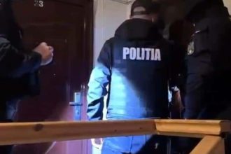 Probe ridicate de DIICOT: sute de pliculețe tip ziplock și substanțe cristaline de tip CMC și BMC.