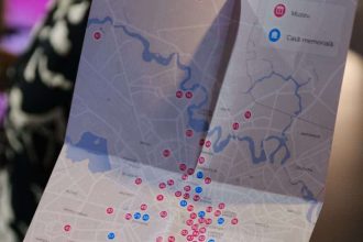 „Grafică ilustrativă pentru proiectul Harta Muzeelor, prima platformă interactivă dedicată spațiilor culturale din România.”