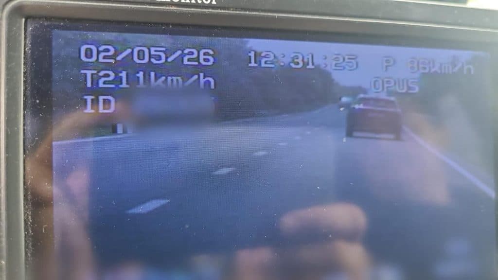 Aparat radar indicând viteza de 211 km/h pe DN 59, înregistrată de polițiștii rutieri din Timiș.