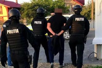 Boiler metalic modificat și pachete cu kilograme de canabis confiscate de procurorii DIICOT Timișoara în urma unui flagrant.