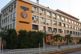 Sediul Inspectoratului de Poliție Județean Timiș de pe Bulevardul Take Ionescu, unde s-a mutat ghișeul de restituiri documente.