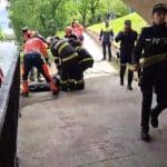 Echipaje ISU Timiș și scafandri intervenind pe malul canalului Bega pentru recuperarea unui trup neînsuflețit în zona Gării de Nord.