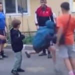 Sediul Poliției din Bocșa, Caraș-Severin, unde a fost audiat bărbatul care a încurajat agresiunea între doi minori.