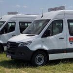 Consilieri județeni în timpul ședinței CJ Timiș în care s-a votat repartizarea celor 25 de microbuze școlare hibride.